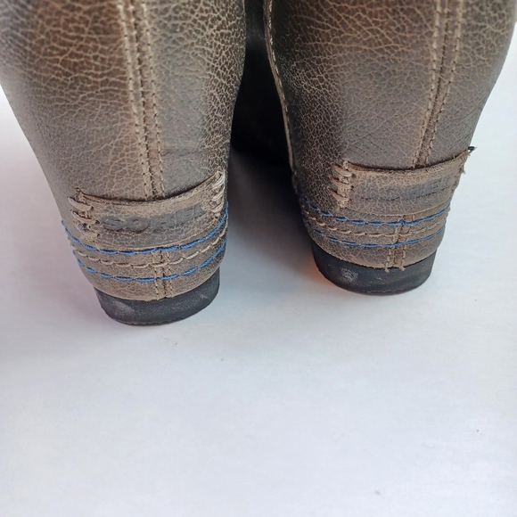 Sorel Women's Cate the Great Wedge Boots, Pebble (9) - Picture 4 of 9